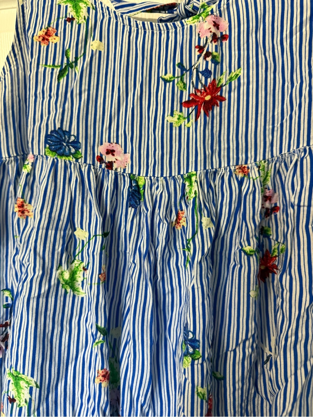 POL Floral and Striped Sleeveless Top- S - Picture 3 of 7